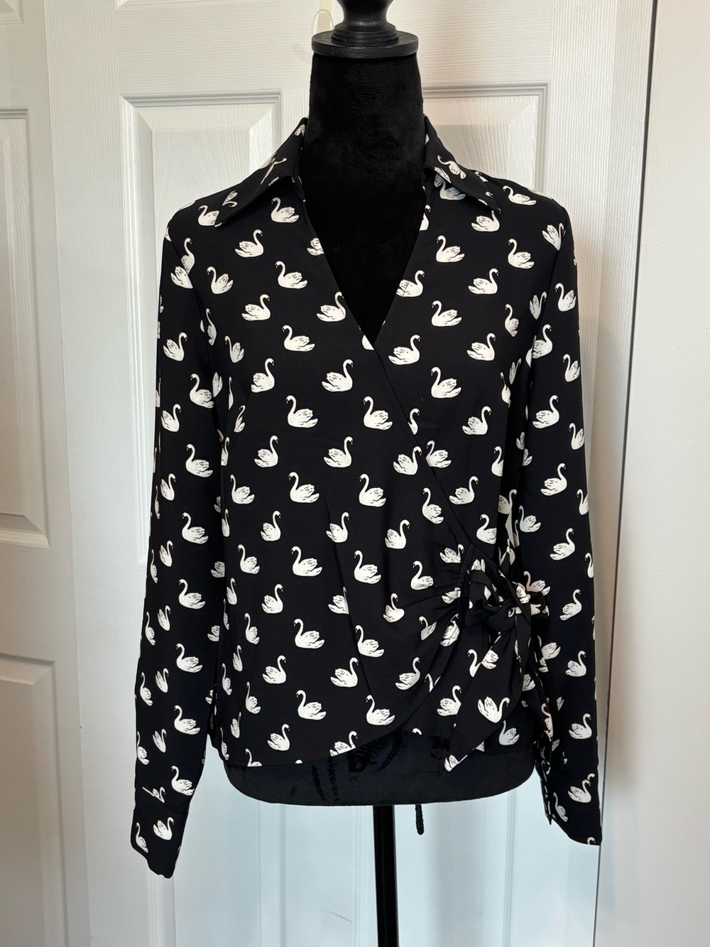 Rachel Zoe Black Swan Motif Faux Wrap Long Sleeve Blouse Women’s Size Small